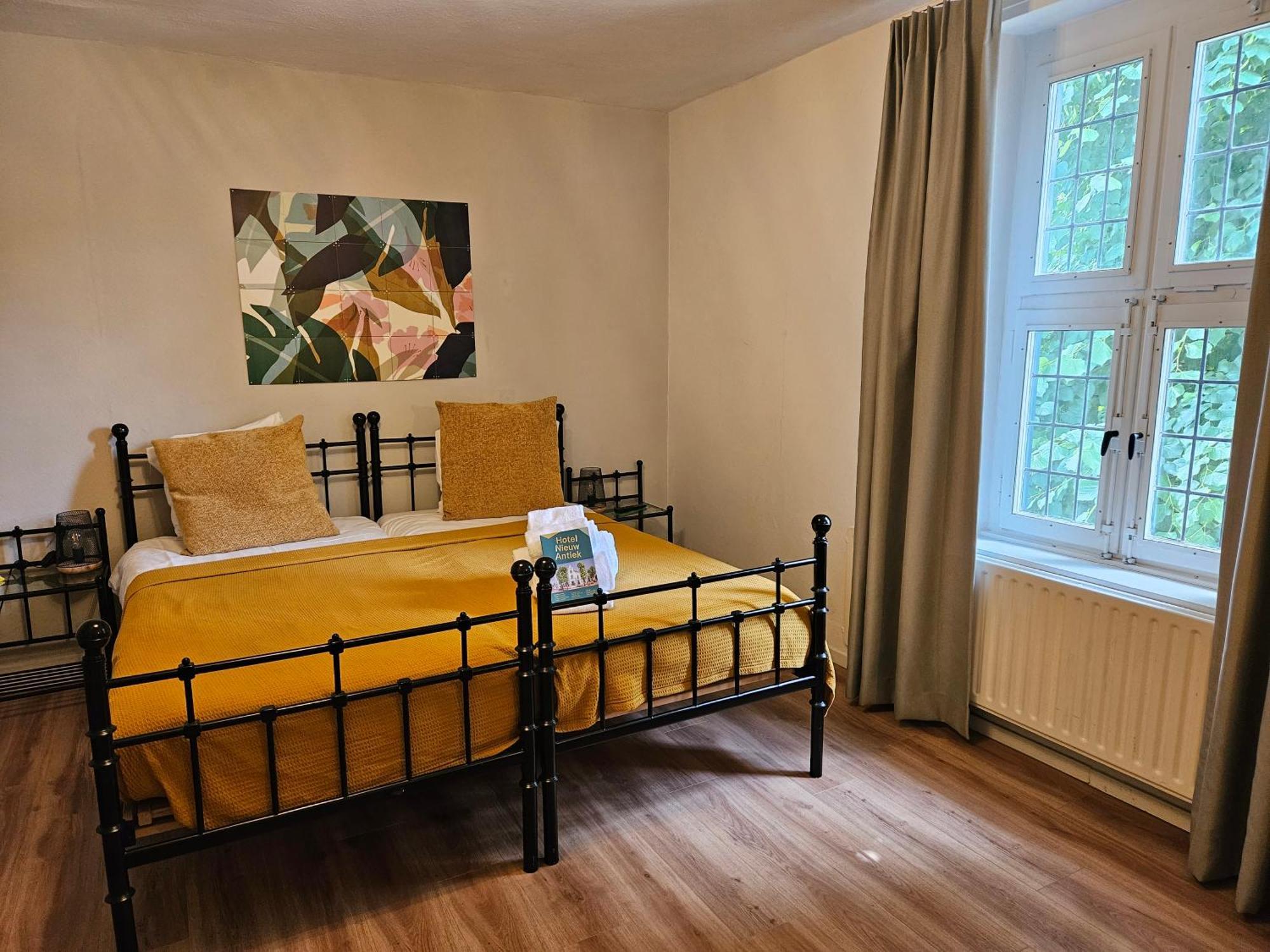Hotel Nieuw Antiek Helden Екстер'єр фото